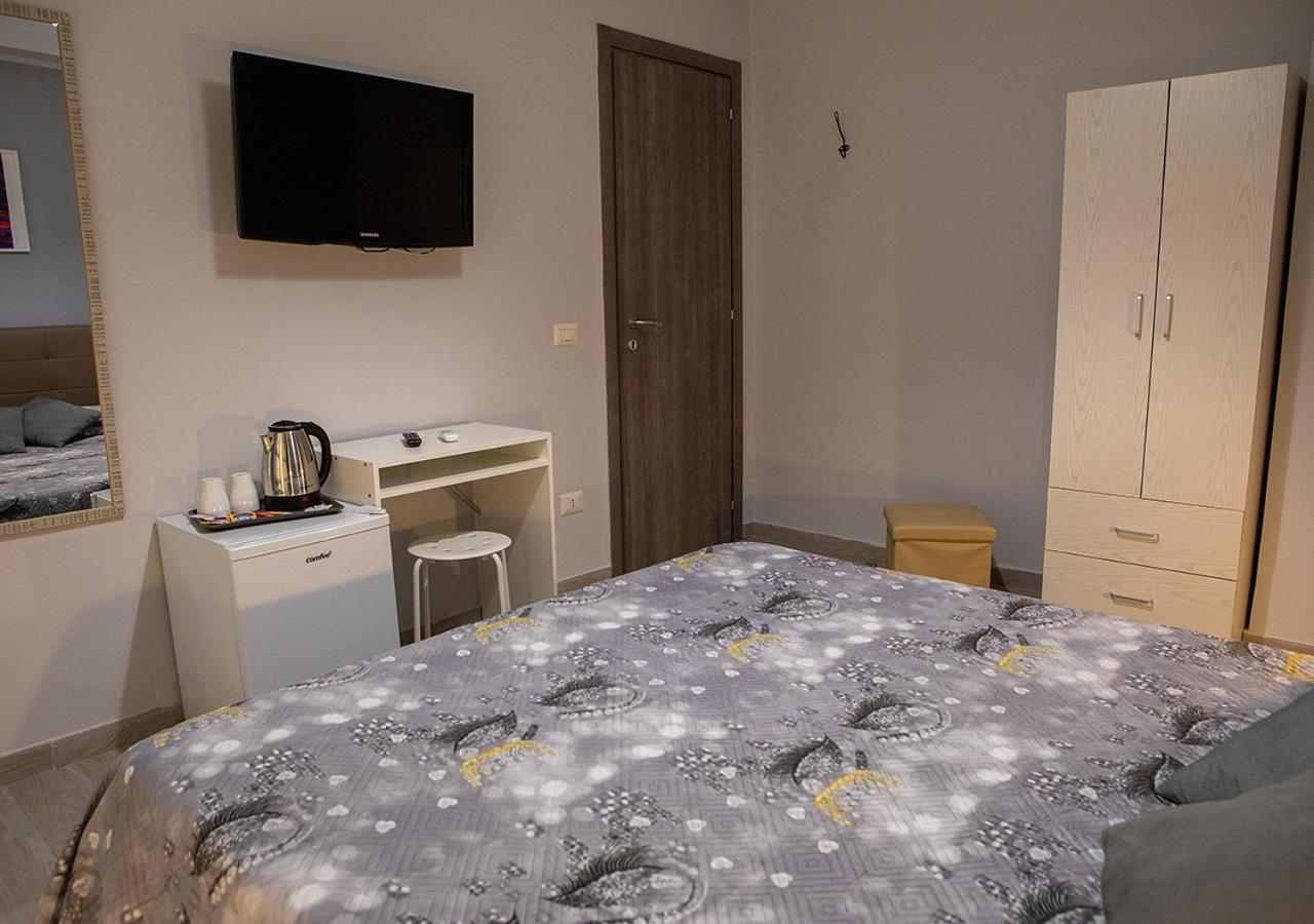 Zuroli Suite Napels Buitenkant foto