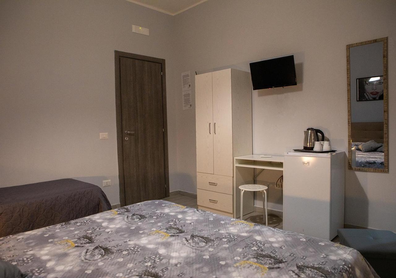 Zuroli Suite Napels Buitenkant foto